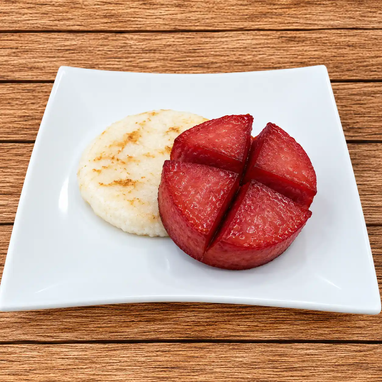 Salchichón con arepa